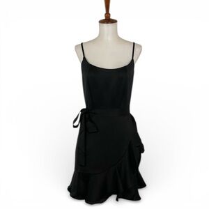 Lulu’s Glamorous Lifestyle Dress Women’s XS Black Satin‎  Mini LBD Ruffle NWT